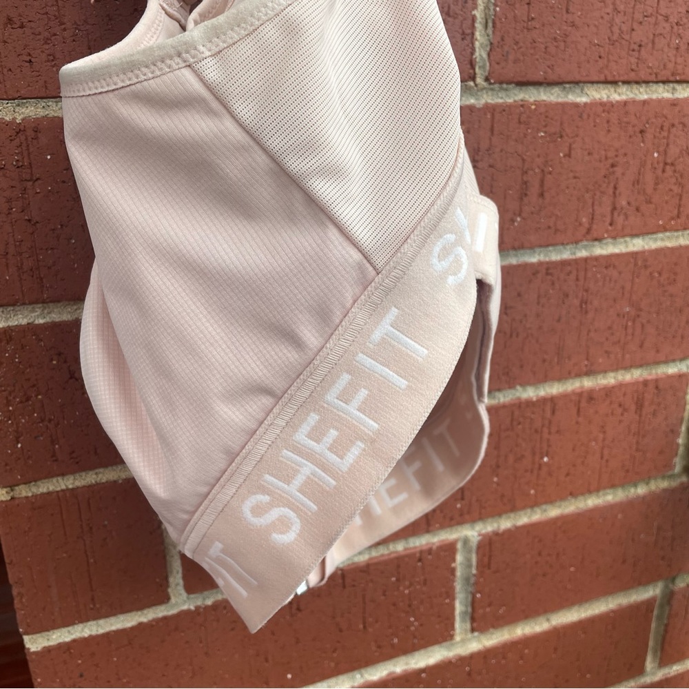 SHEFIT Sports Bra Front Zip with Adjustable back and Straps Size 4Luxe